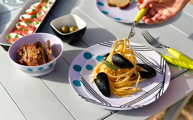 Berger Dots Melamin Geschirr-Set 16-tlg. Blau 6 Berger Dots Melamin Geschirr-Set 16-tlg. Blau – Bild 6